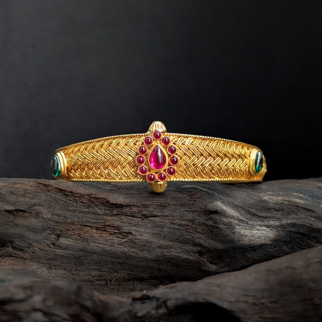 Kada - Antique Weave Pattern Cob Ruby Emerald with Screw Kada - Antique Weave Pattern Cob Ruby Emerald with Screw