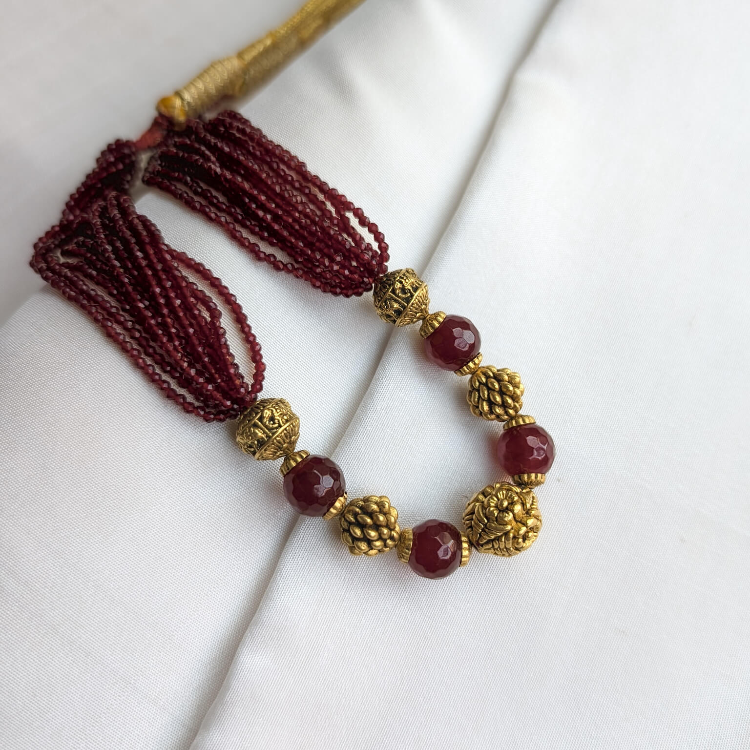Necklace - Short - Antique EF Ball 12L Red Spinel Beads Necklace - Short - Antique EF Ball 12L Red Spinel Beads