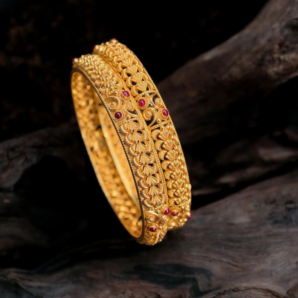 Bangle – Antique With Cob Ruby