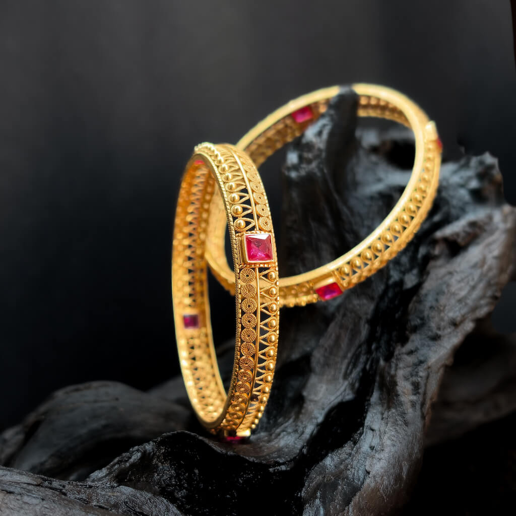 Bangle – Antique Filigree With Red Stone