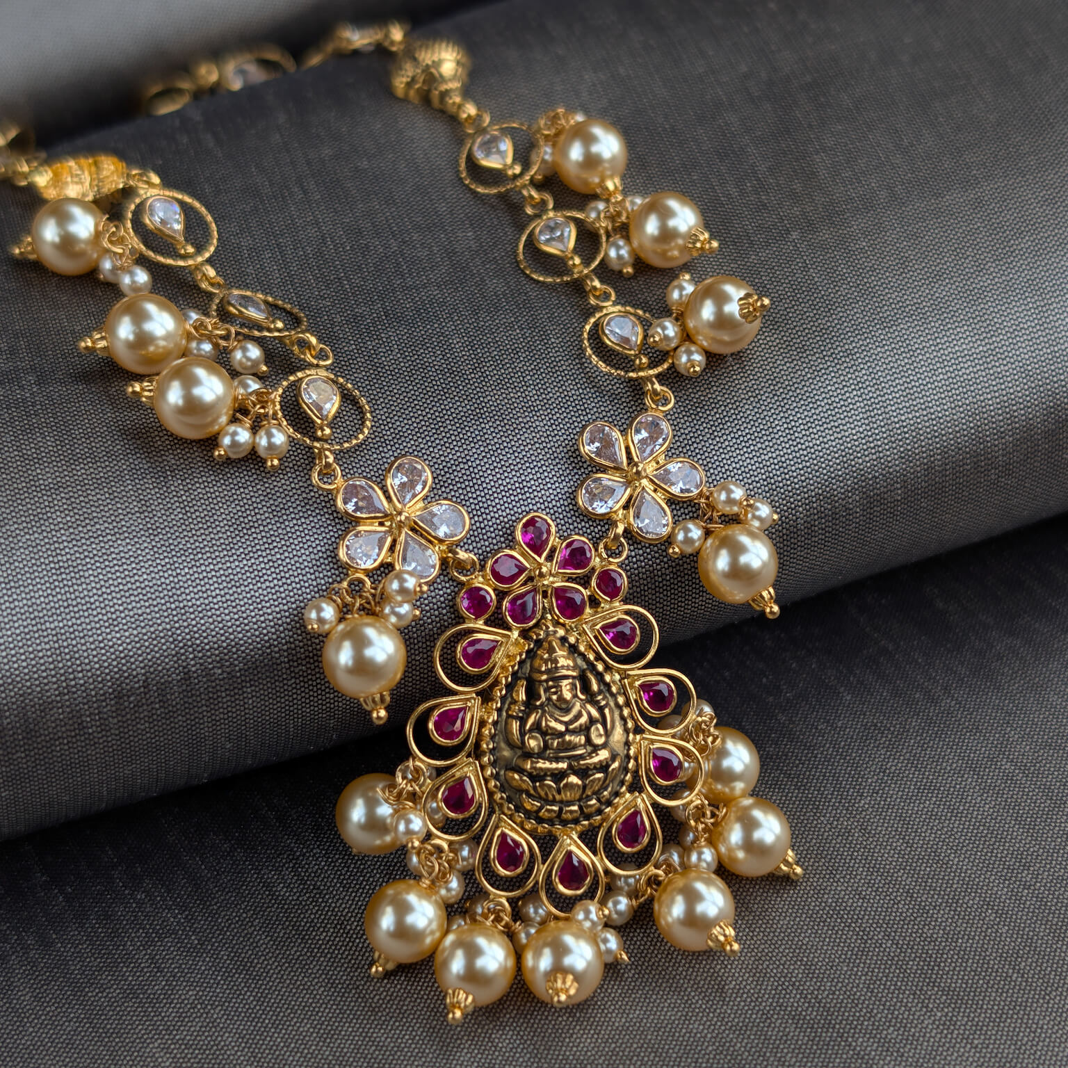 Necklace – Short – Synthetic Polki Colored Stone – Lakshmi