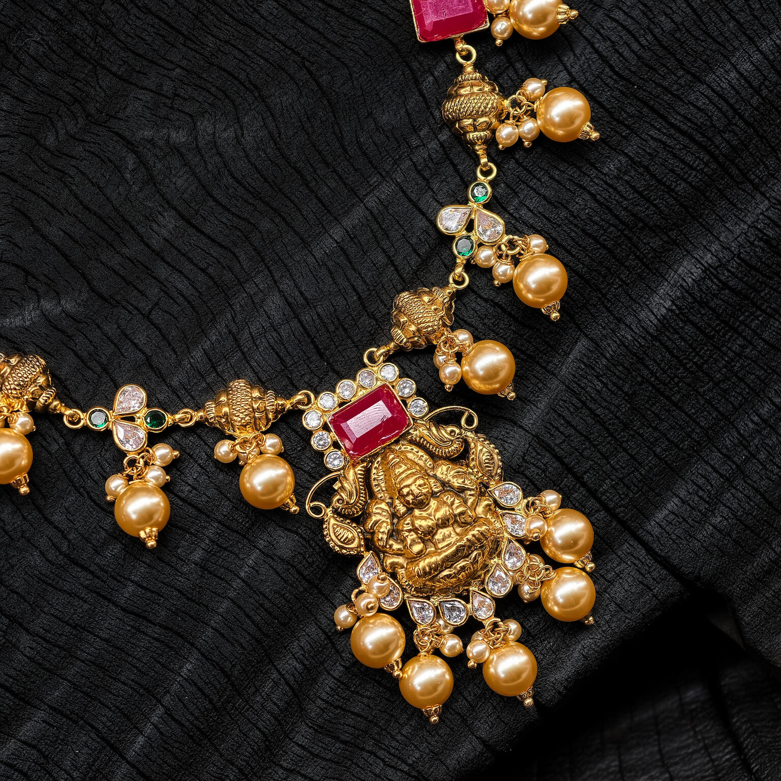 Necklace – Short – Synthetic Polki Colored Stone – Lakshmi